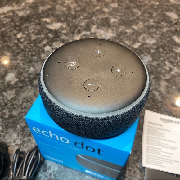 Amazon Echo Dot (3rd Generation) Smart Speaker Charcoal - Picture 2 of 8